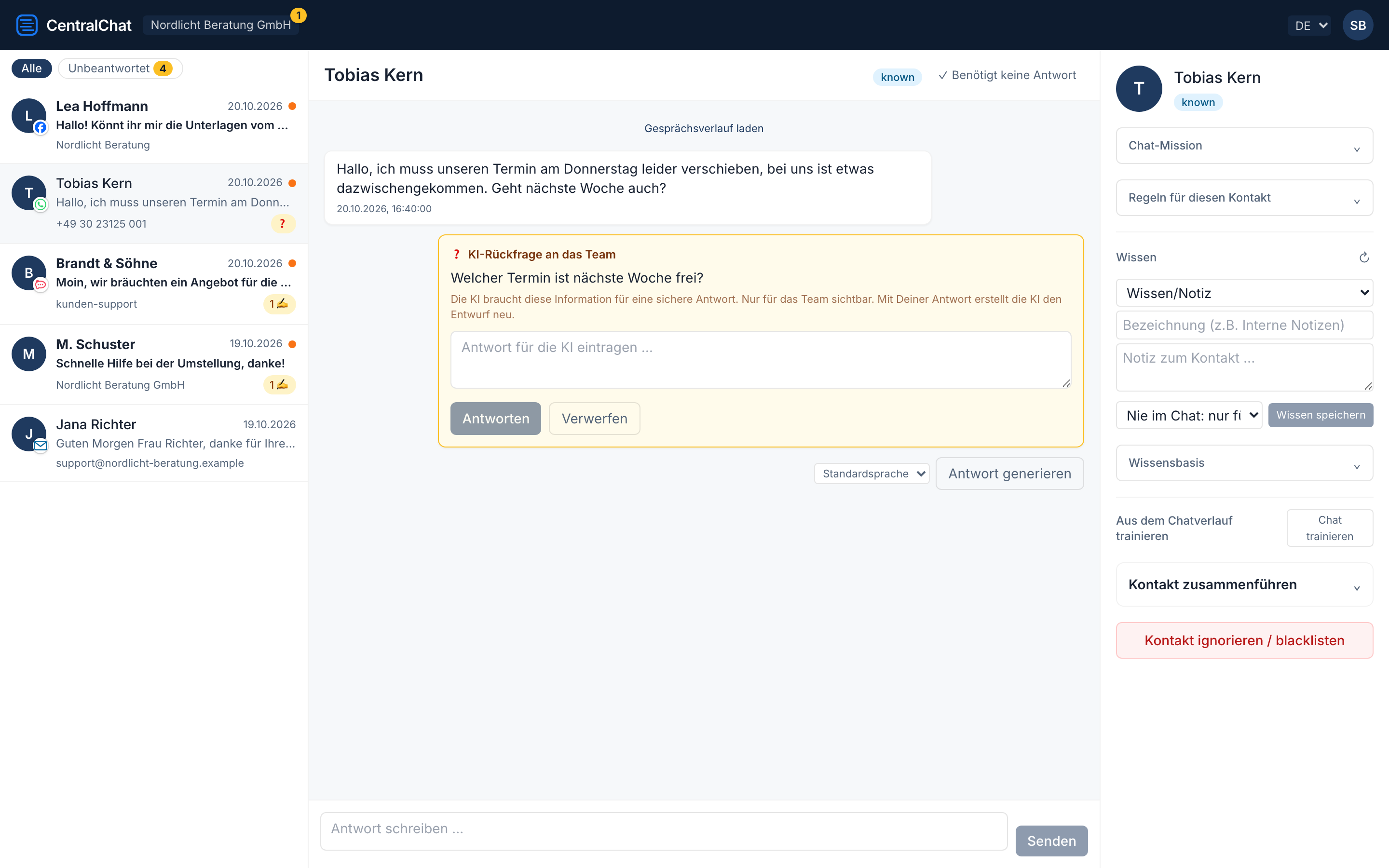 Chat about rescheduling an appointment: the agent asks the team a question in a separate card, the customer does not see it